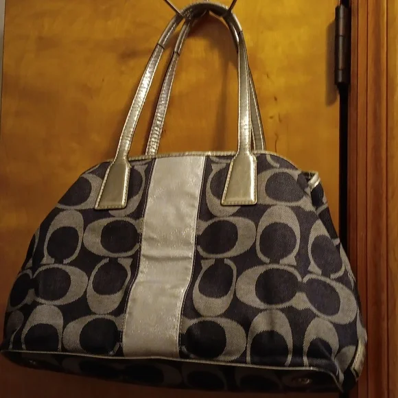 RARE Coach Denim Kisslock EUC β¨οΈ - Picture 2 of 11